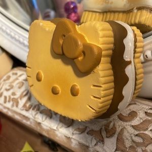 Hello Kitty S’mores Squishy